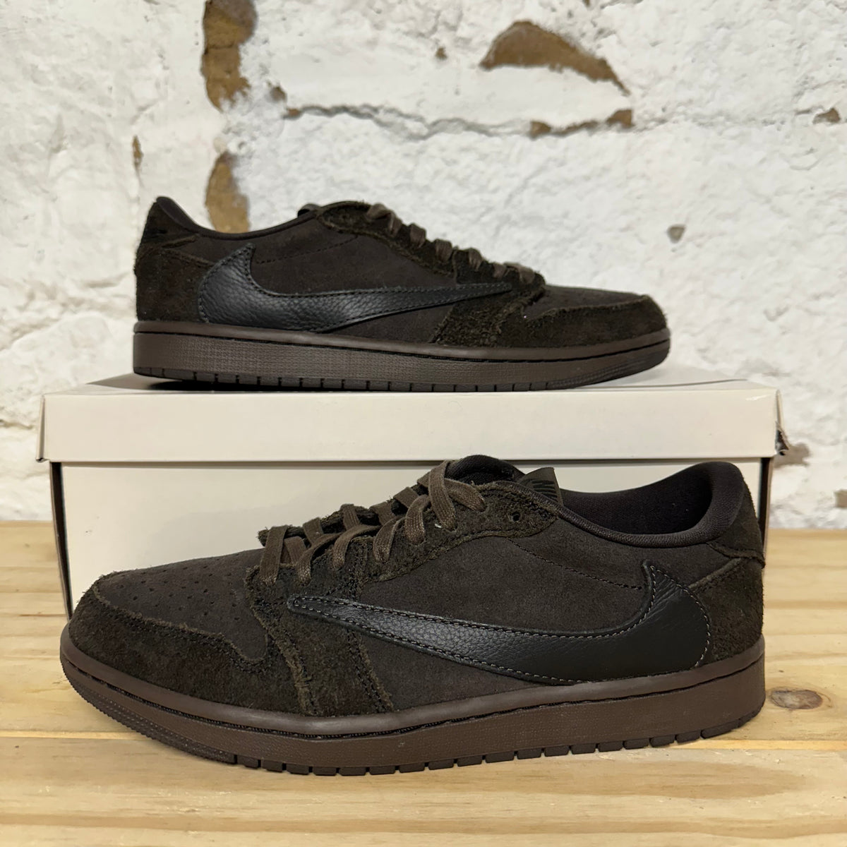 Air Jordan 1 Low Travis Scott Velvet Brown Sz 8