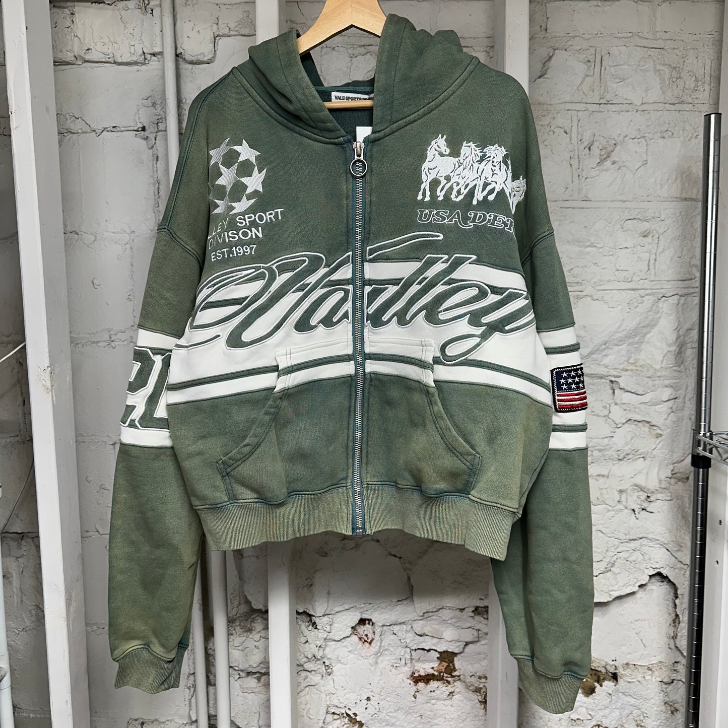Vale Cursive Green Zip Up Hoodie Sz M