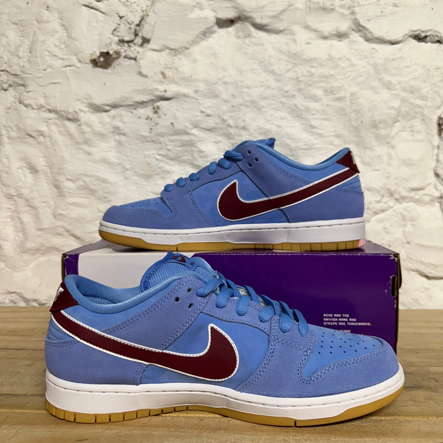 Nike SB Dunk Low Philadelphia Phillies Sz 9 DS