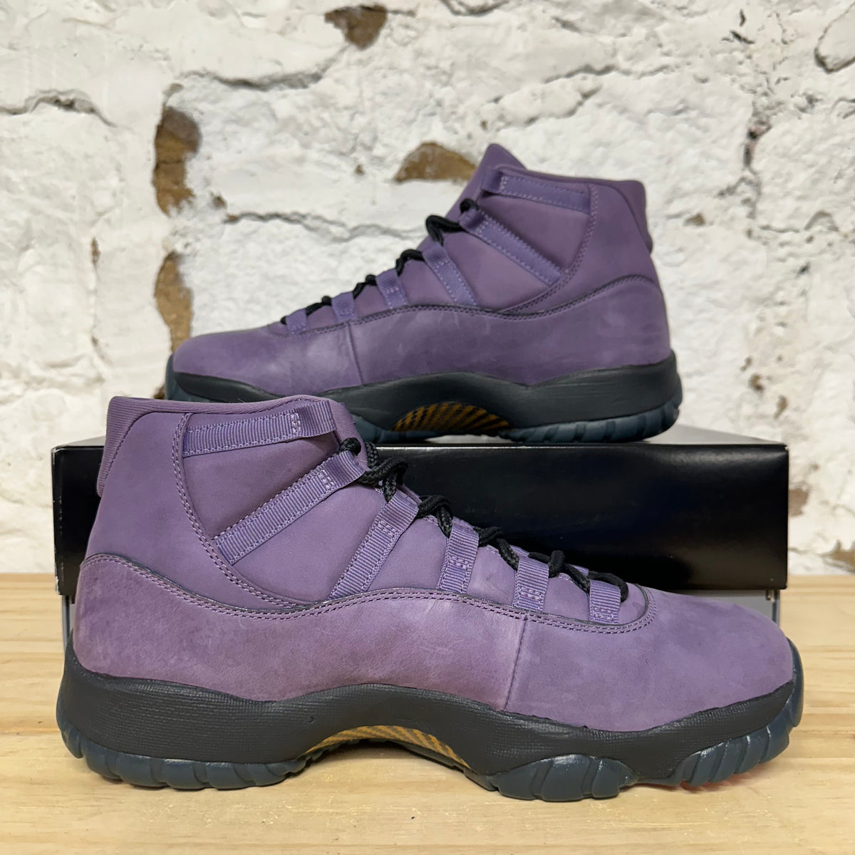 Air Jordan 11 High Mojave Sz 10.5
