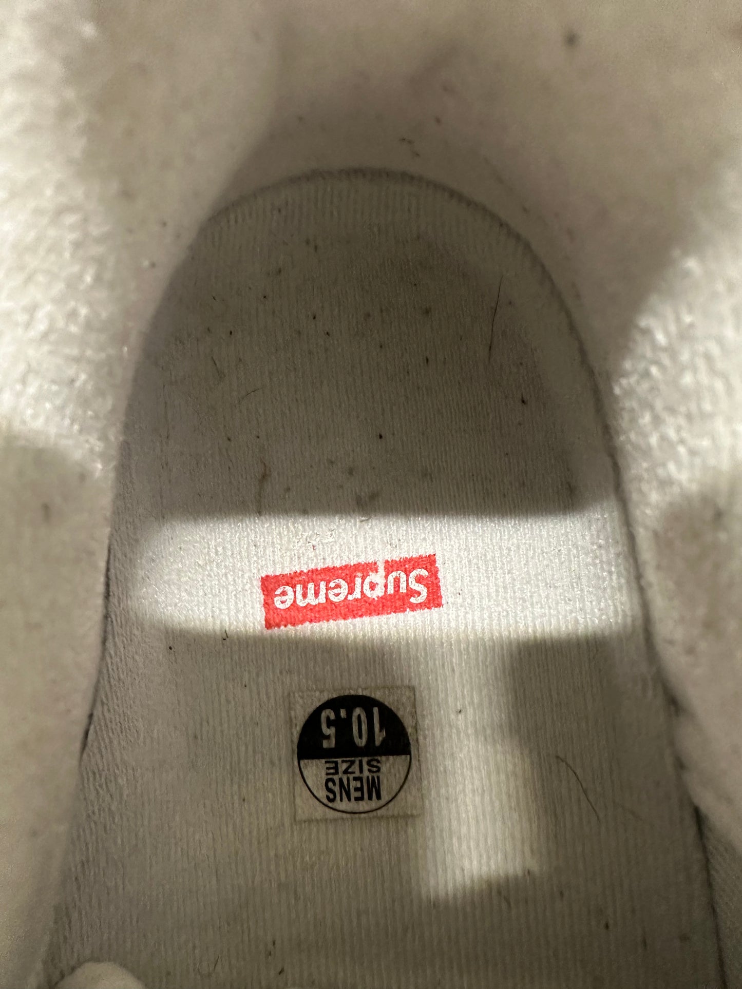 Nike Air Force 1 Low Supreme White Sz 10.5