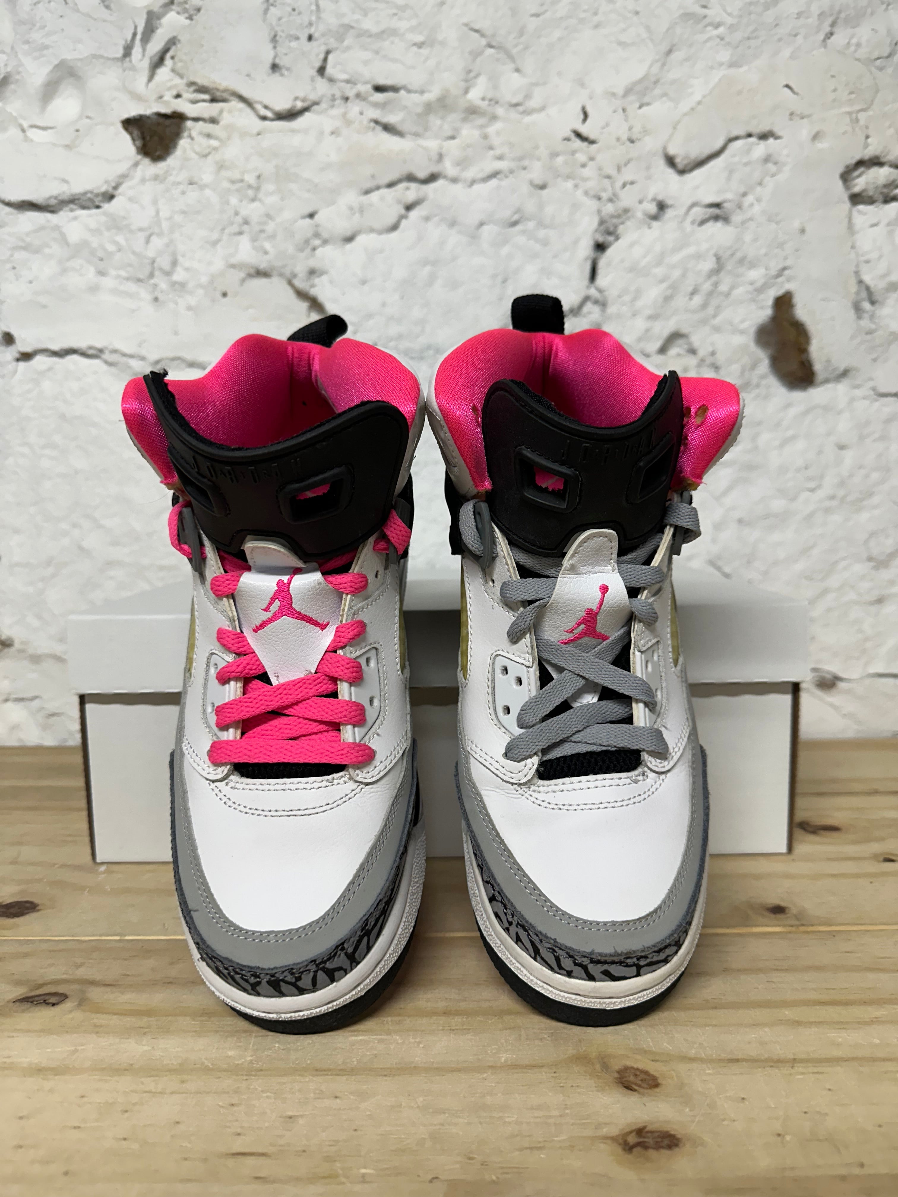 grey and pink jordan spizike