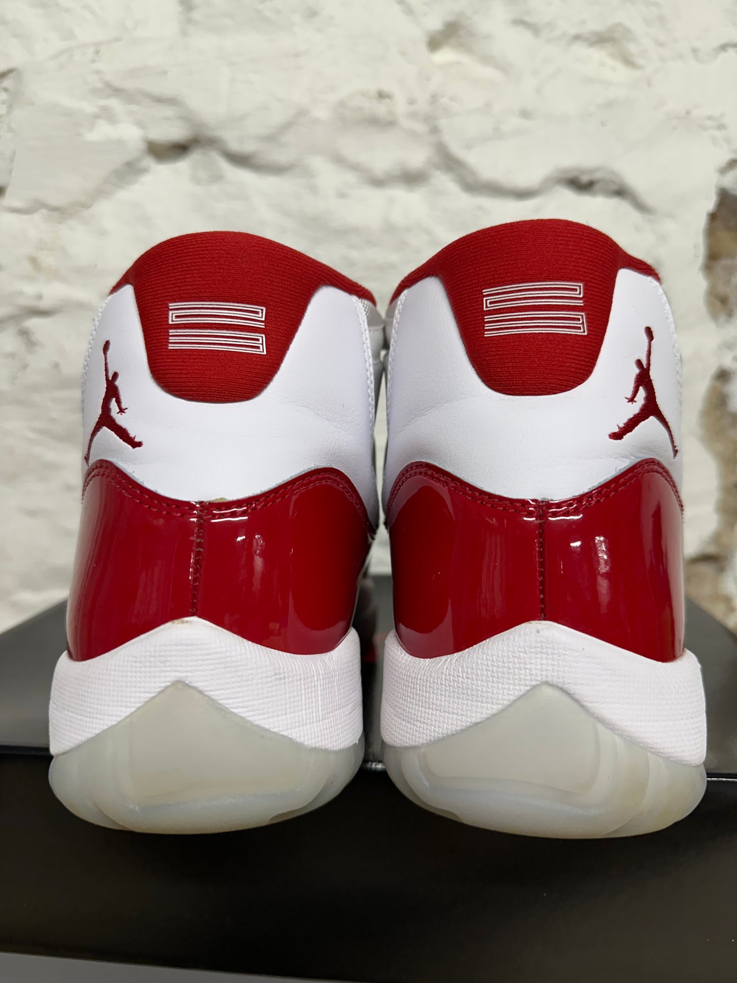 Air Jordan 11 High Cherry Sz 10.5