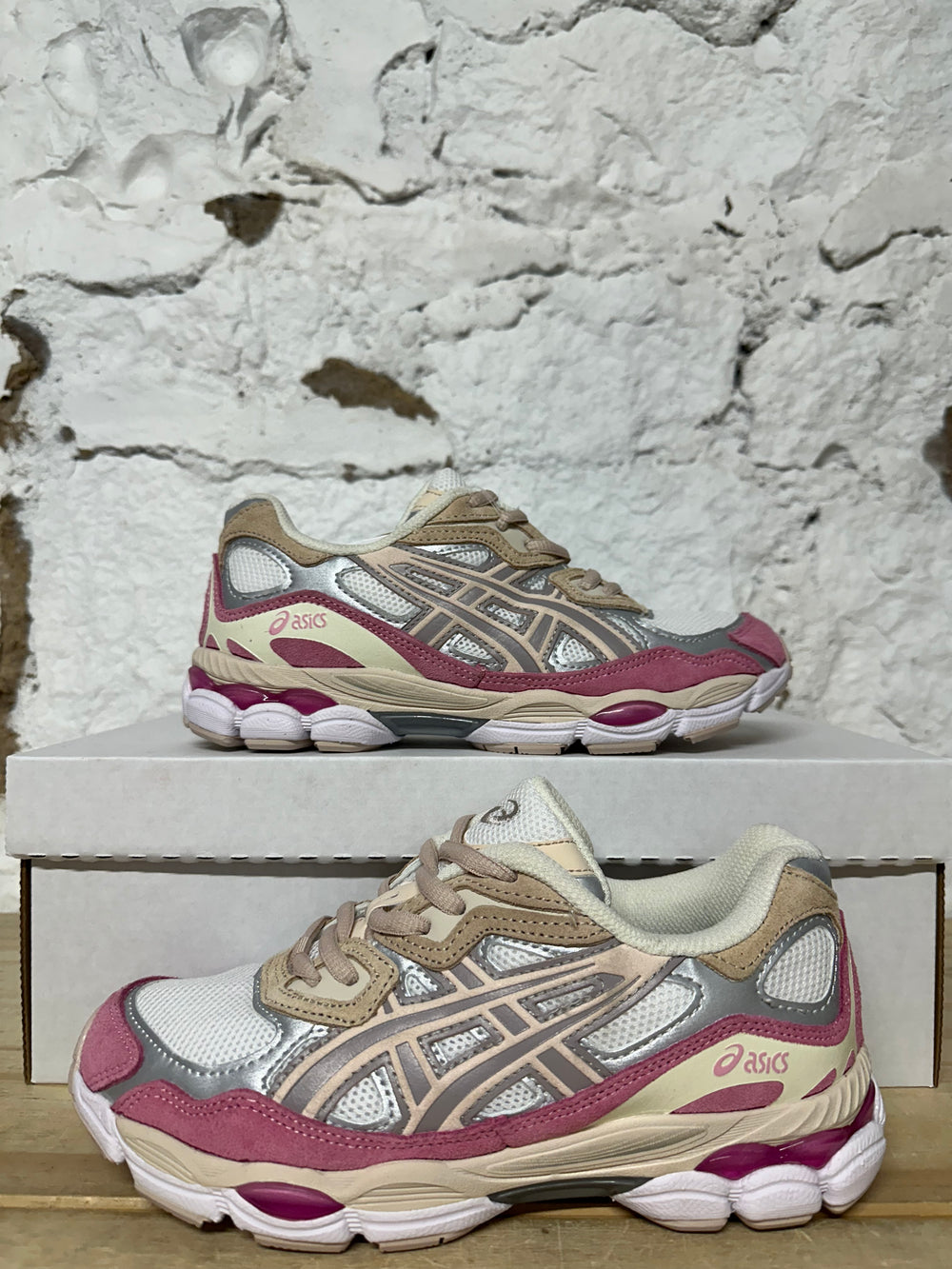 Asics Gel NYC Cream Mineral Beige Pink Sz 6 DS