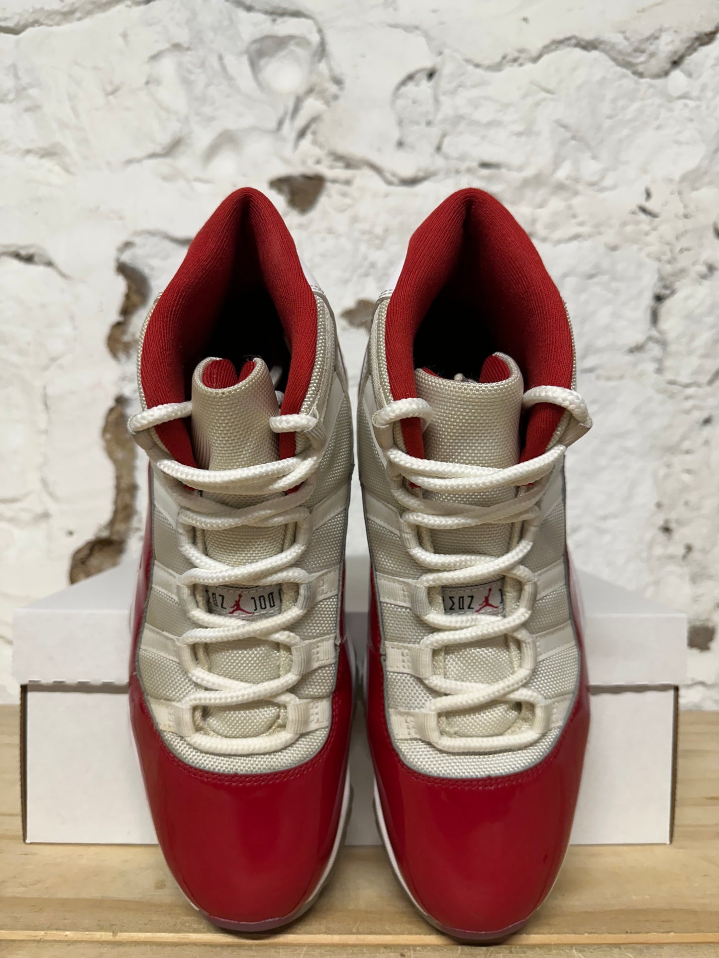 Air Jordan 11 High Cherry Sz 10