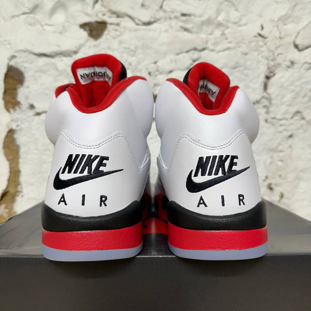 Air Jordan 5 Fire Red Black Tongue (2025) Sz 13 DS