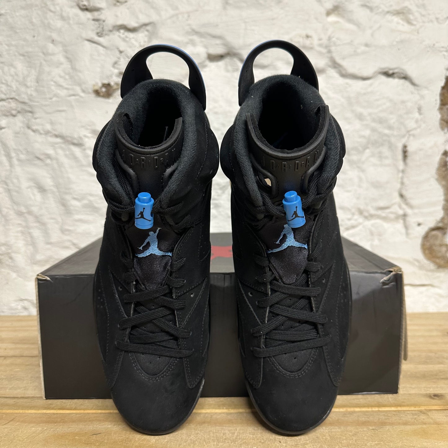 Air Jordan 6 UNC Sz 11 DS