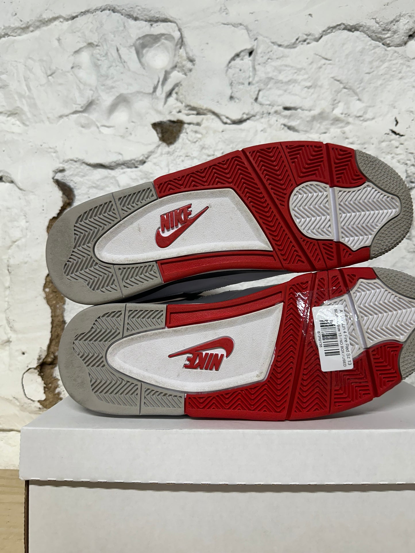 Air Jordan 4 Fire Red Sz 13