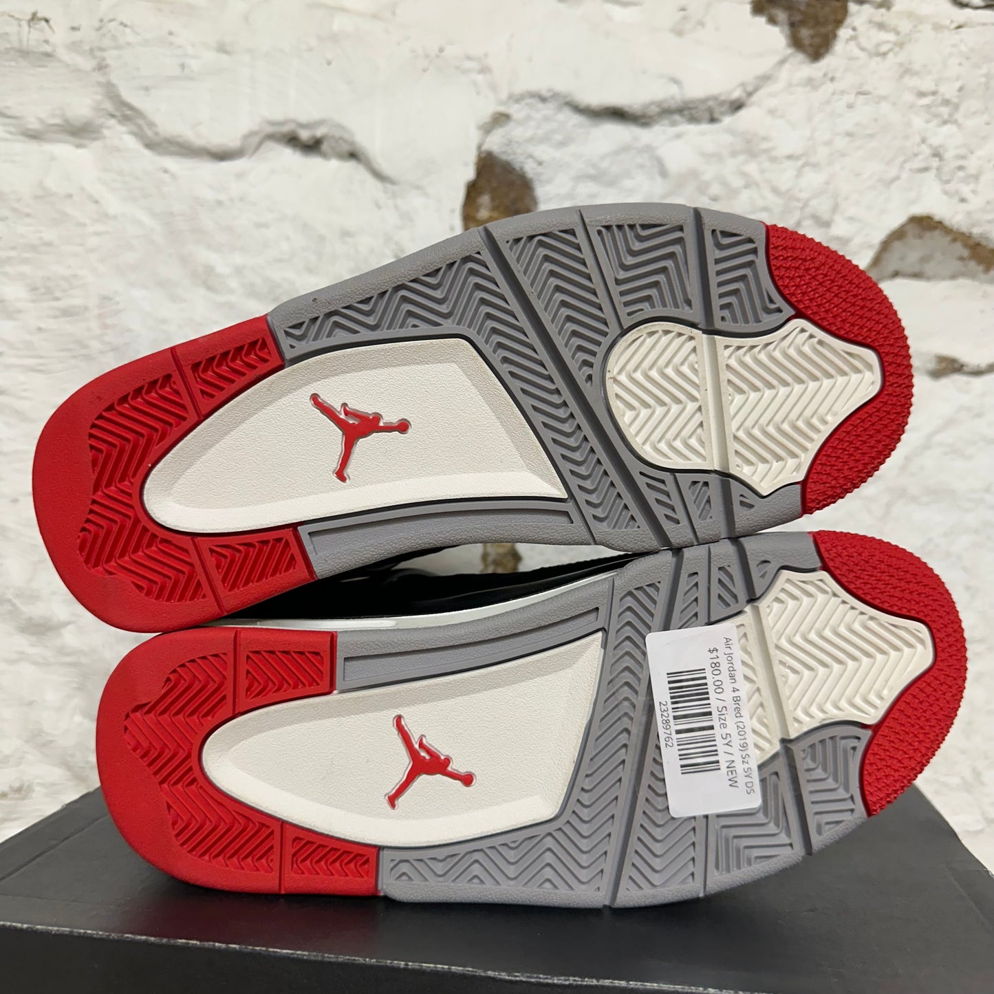 Air Jordan 4 Bred (2019) Sz 5Y DS