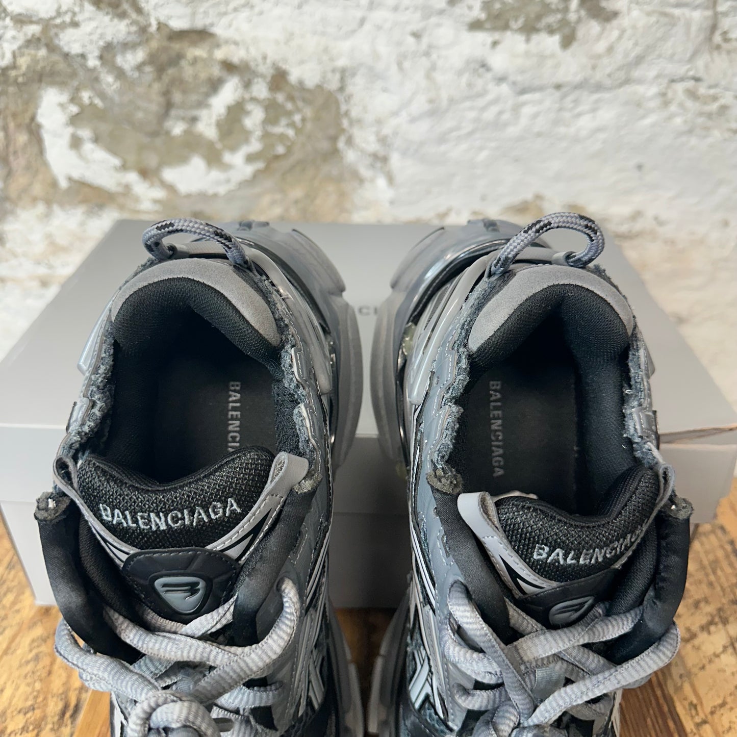 Balenciaga Runner Grey Black Sneaker Sz 9 (42)