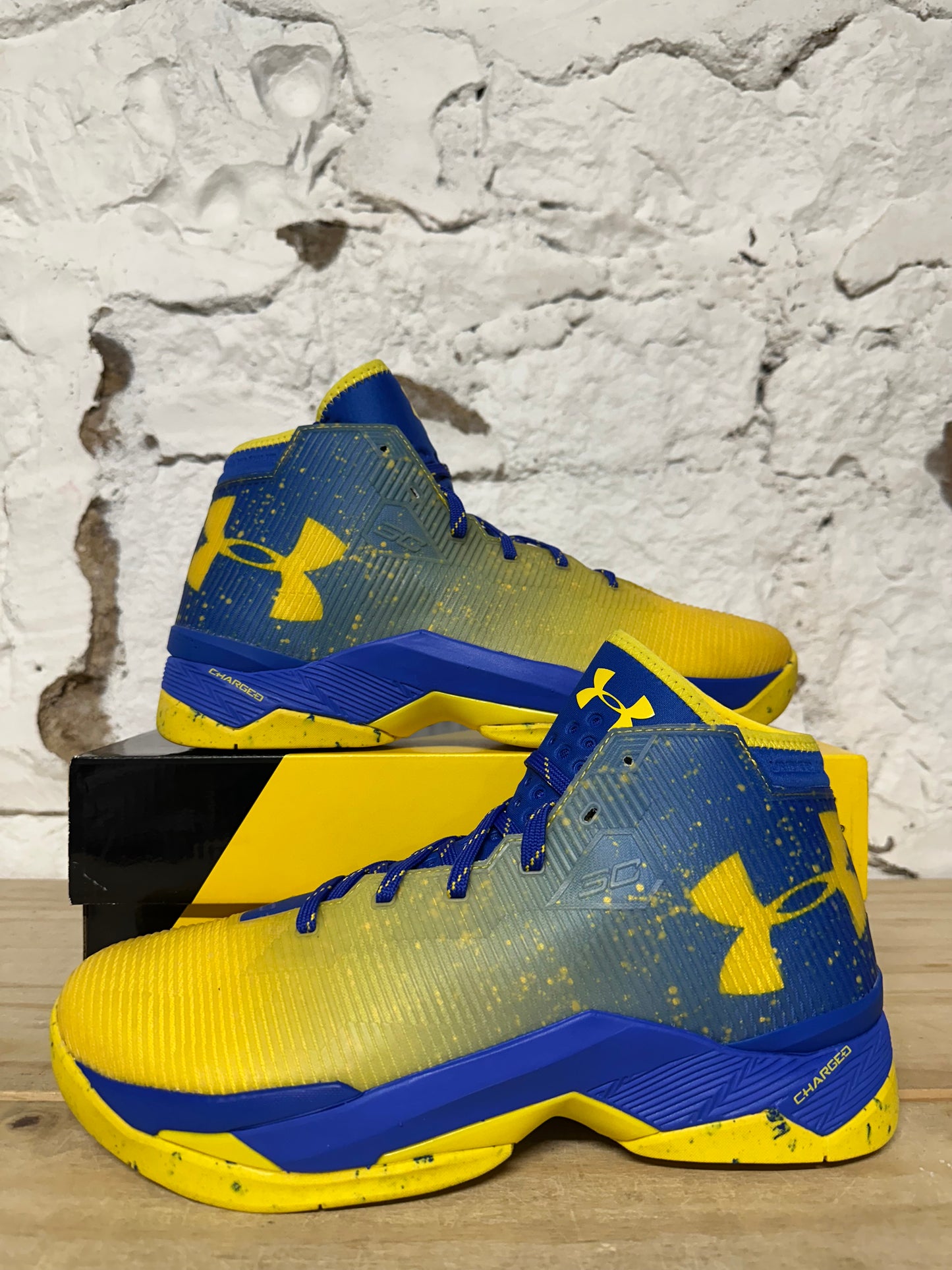 Under Armour Curry 2.5 GSW Sz 10 DS