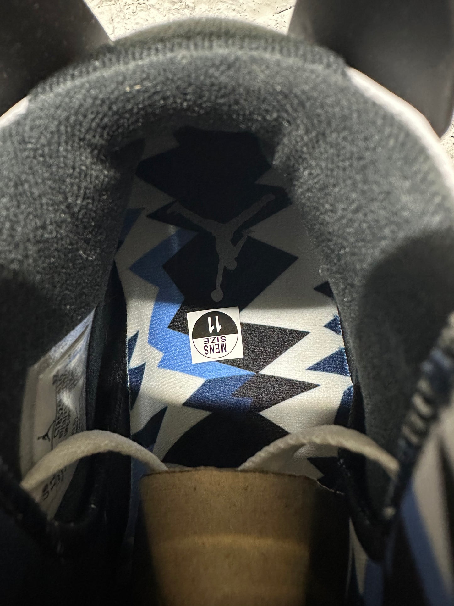 Air Jordan 6 UNC Sz 11 DS