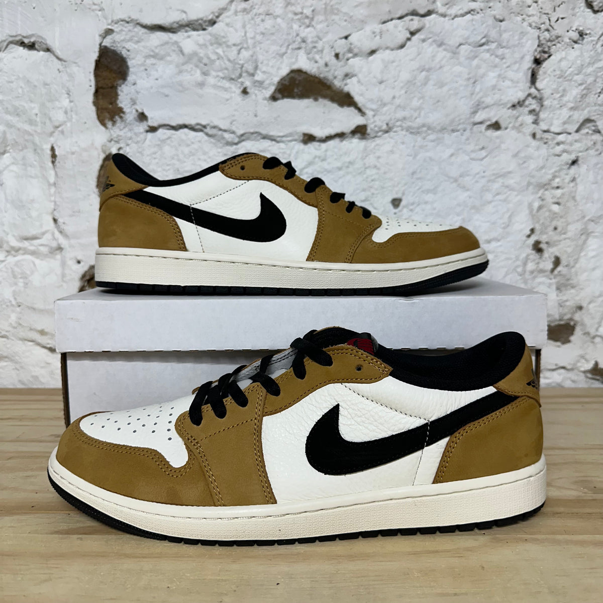 Air Jordan 1 Low Rookie of the Year Sz 13