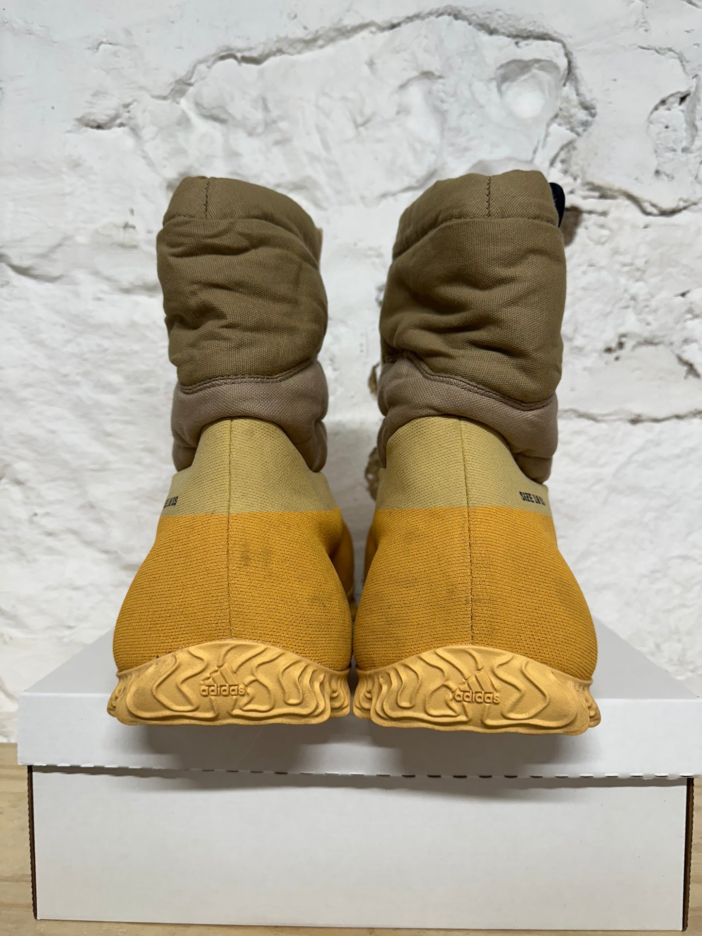 Yeezy Knit Runner Boot Sz 10