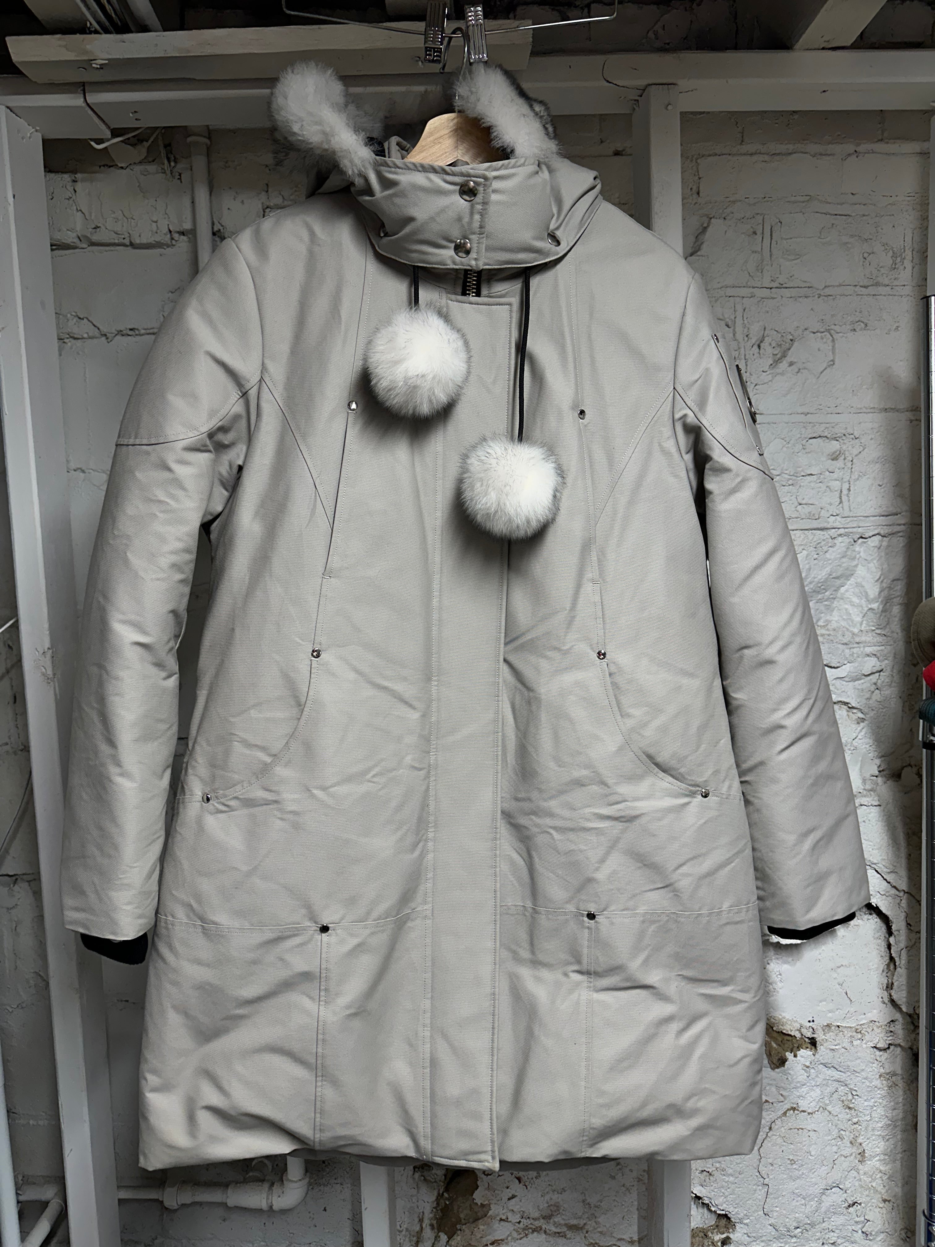 Moose Knuckles Grey Parka Sz XL Womens (Fits M)