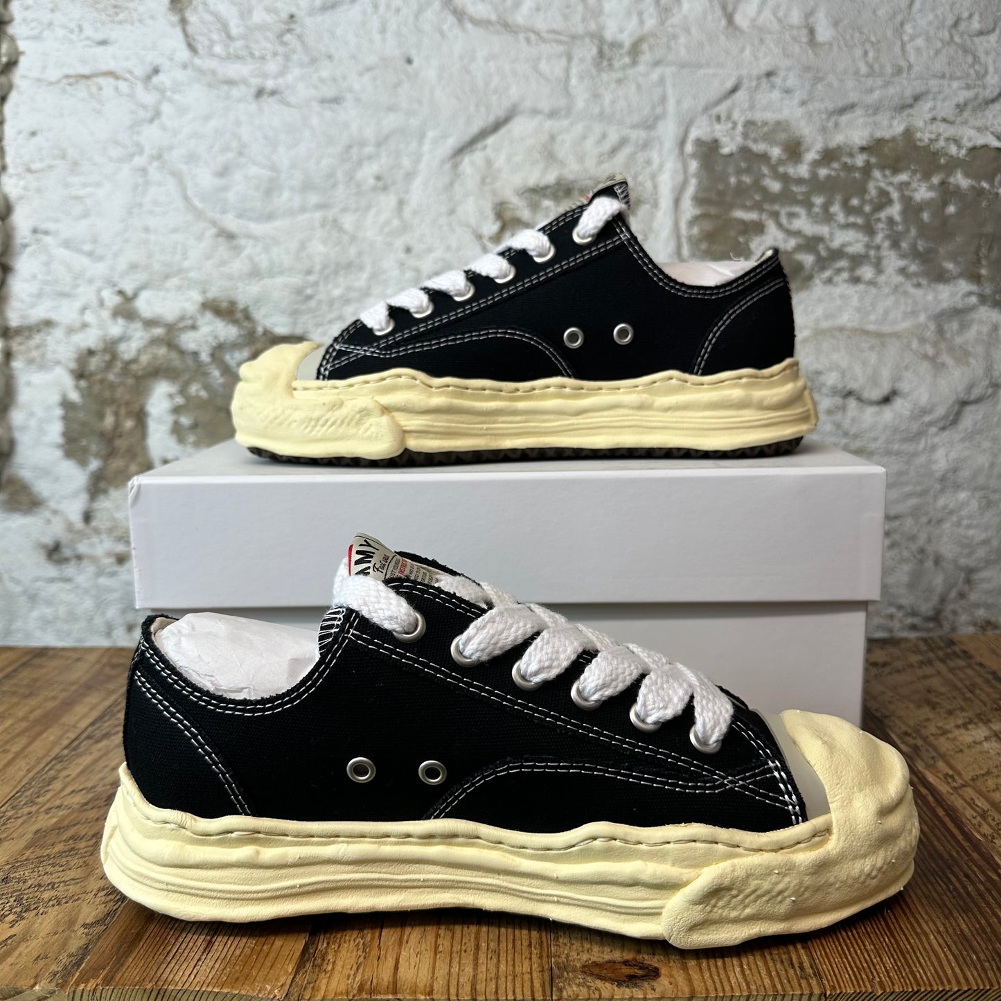 Maison Mihara Black Cream Hank Sneaker Sz 9 (42) DS