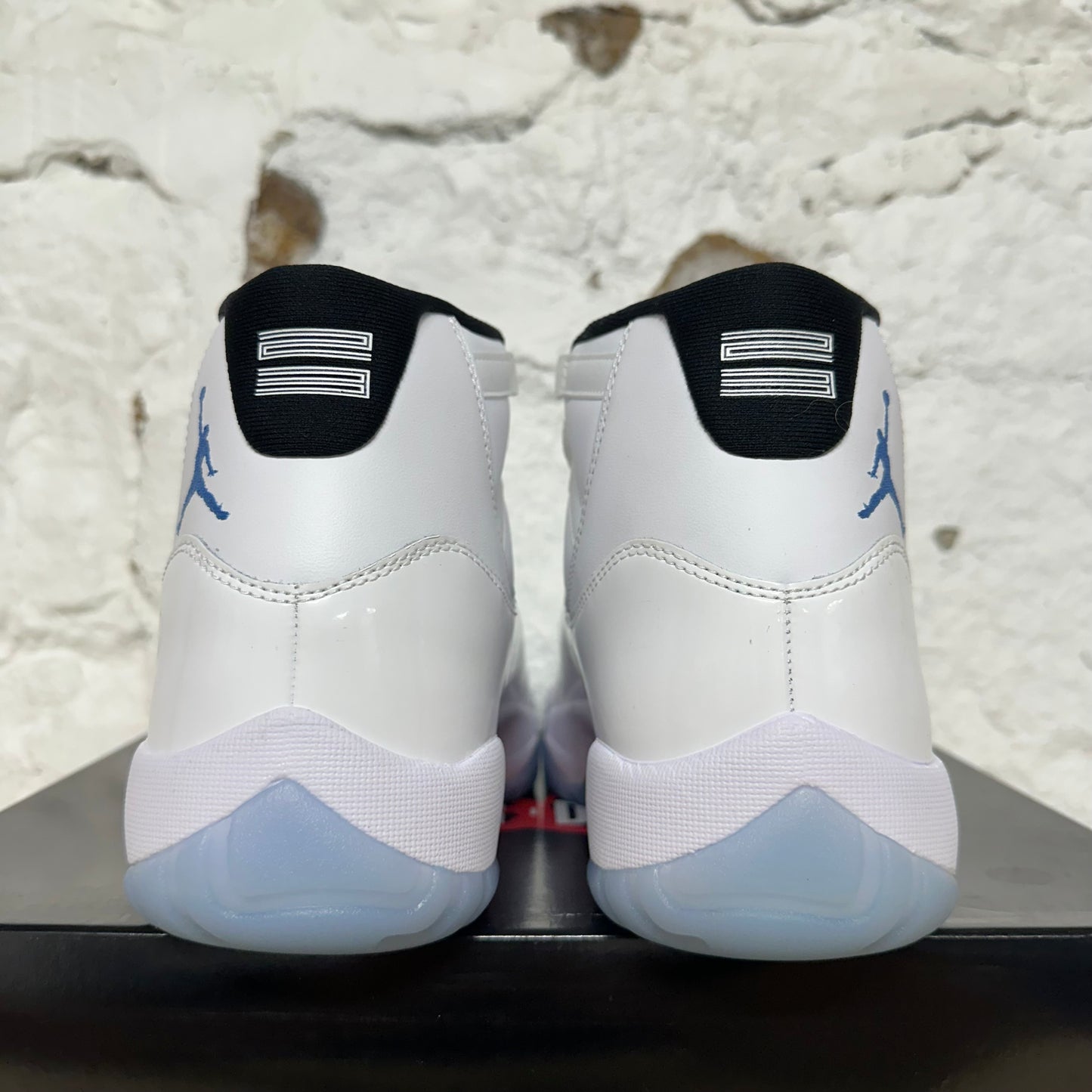 Air Jordan 11 High Legend Blue Sz 9 DS