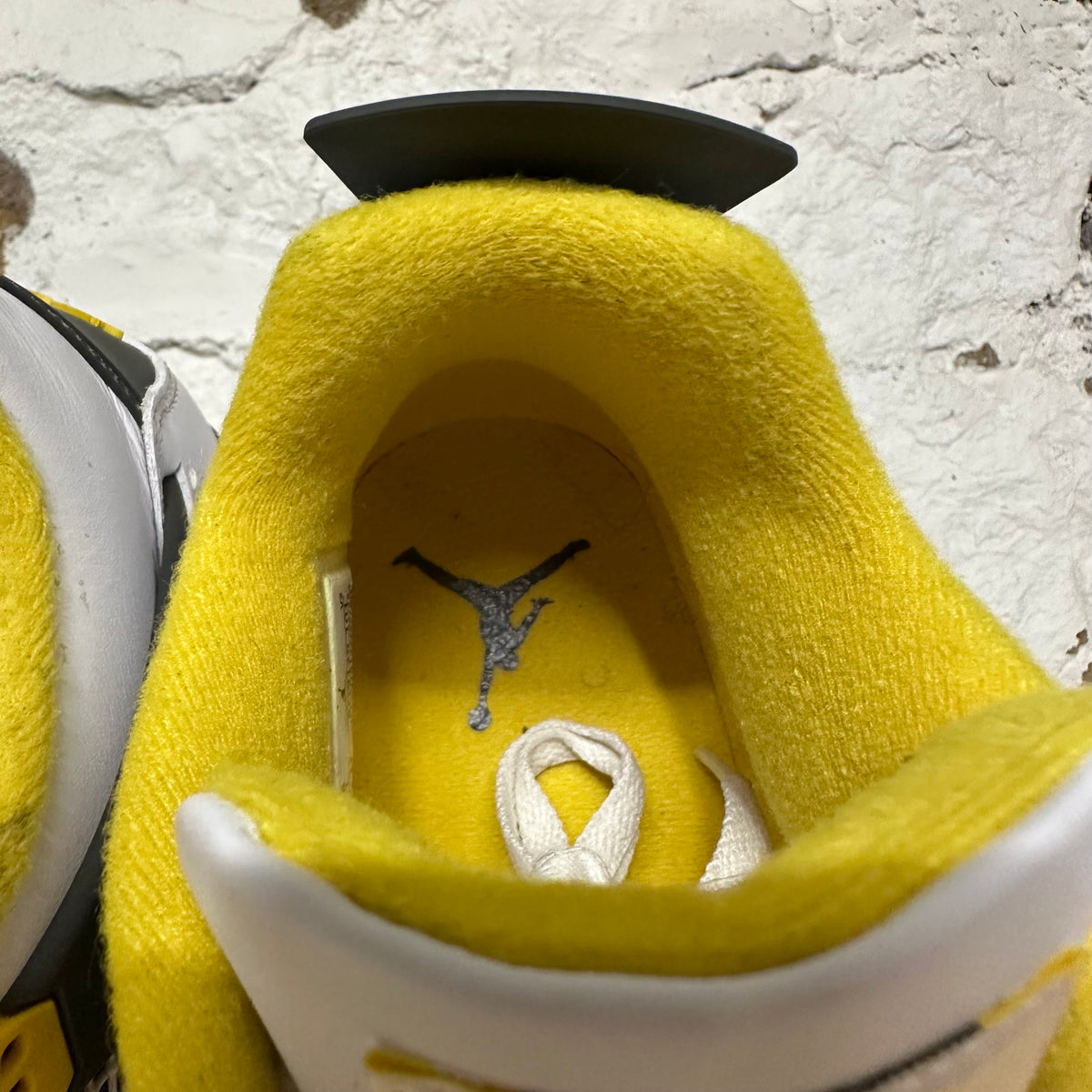 Air Jordan 4 Vivid Sulfur Sz 9.5 (11W)