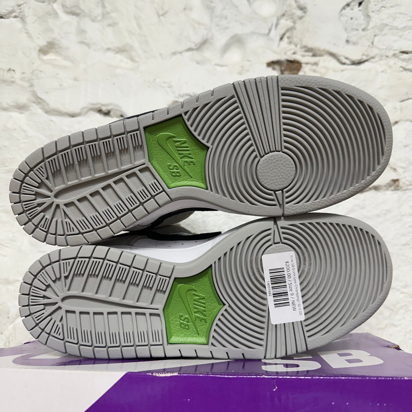 Nike SB Dunk Low Chlorophyll Sz 9 DS