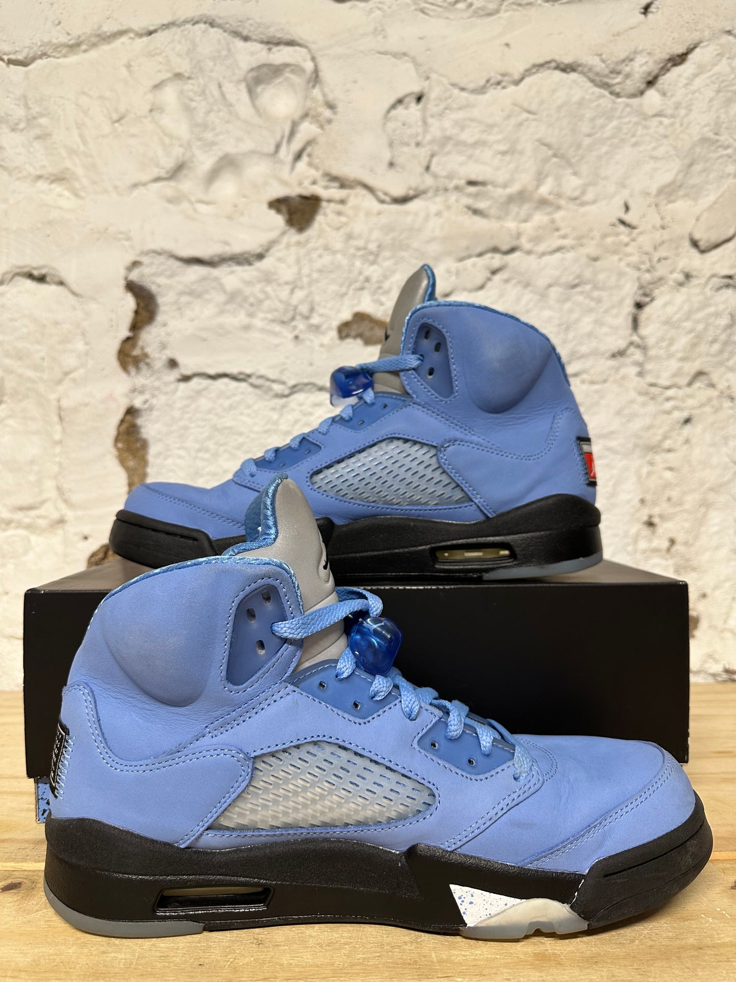Air Jordan 5 UNC Sz 9