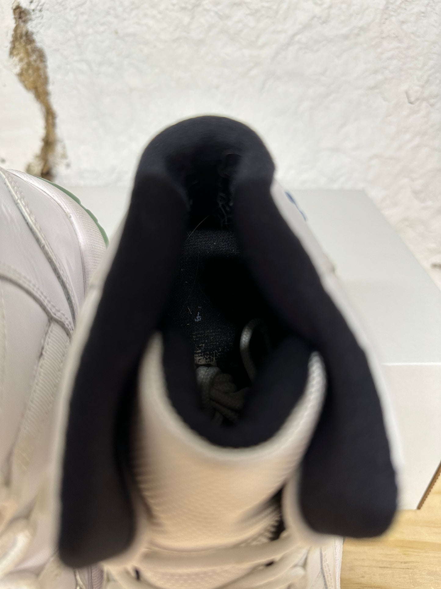 Air Jordan 11 High Legend Blue Sz 5Y