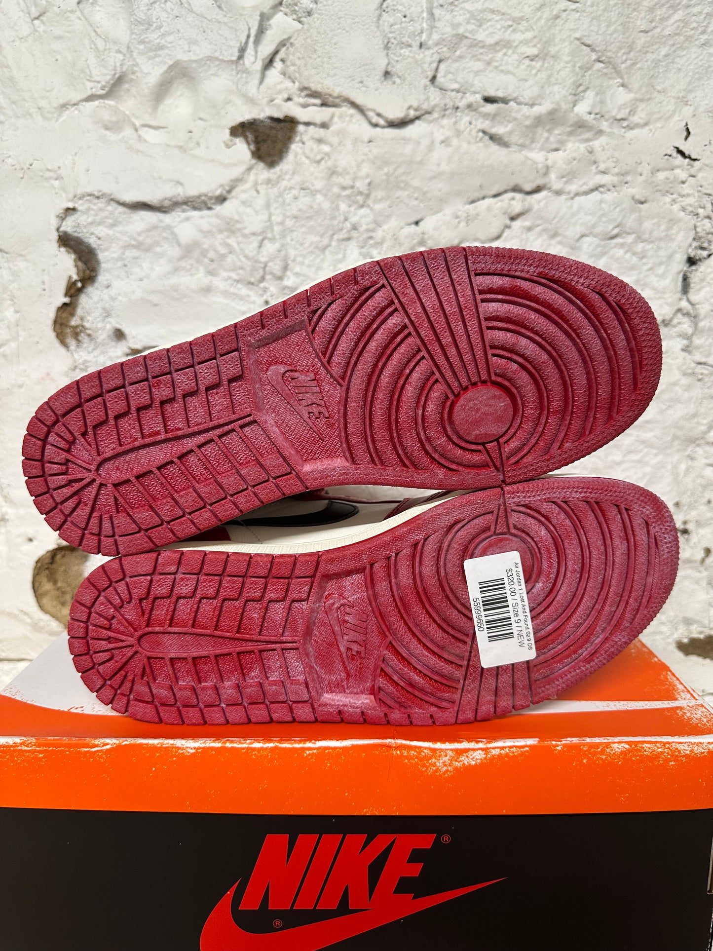 Air Jordan 1 Lost And Found Sz 9 DS