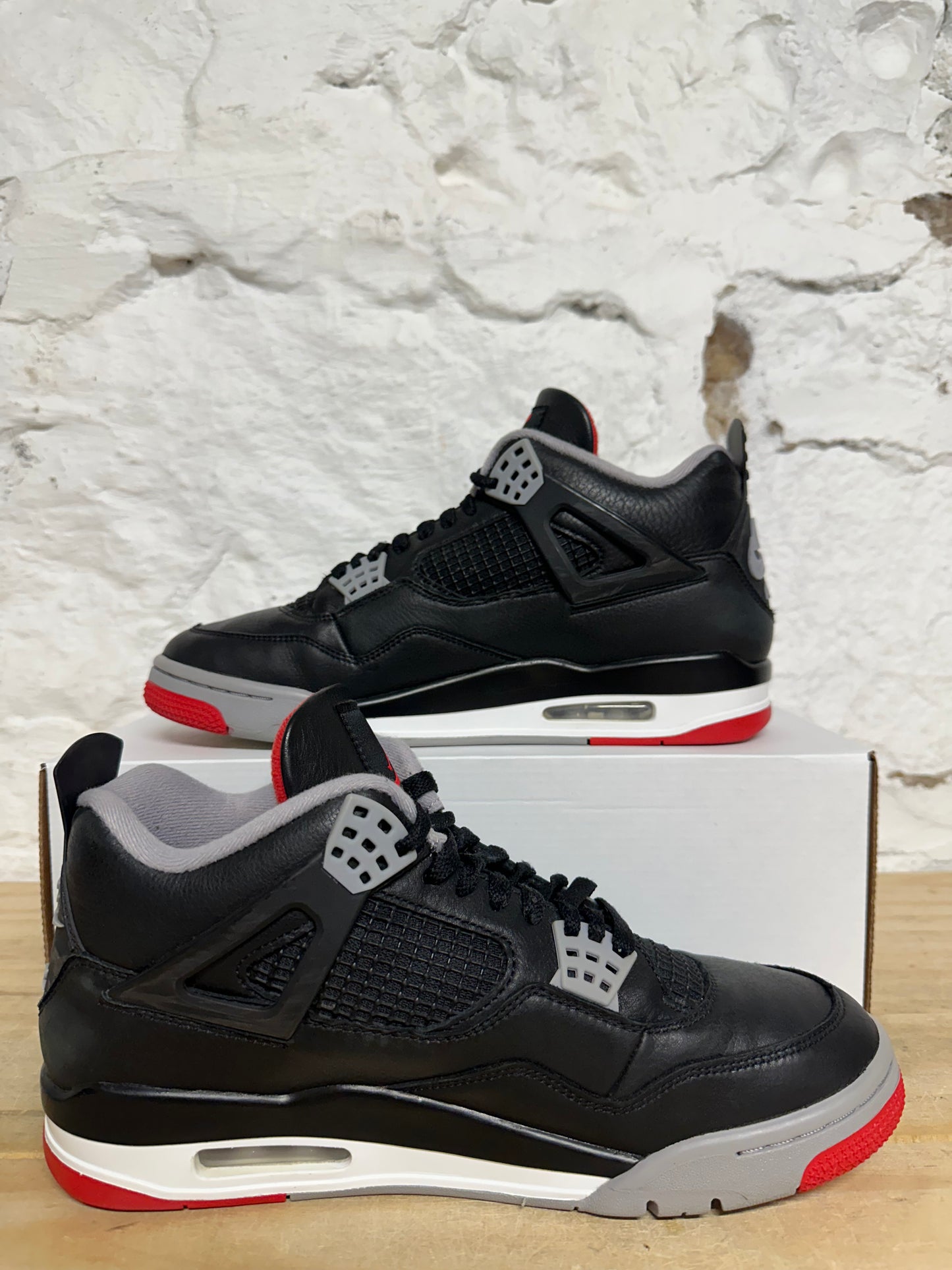Air Jordan 4 Bred Reimagined Sz 10