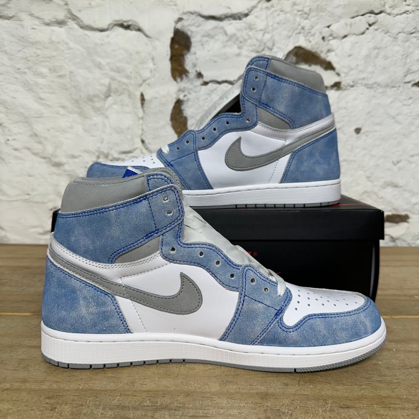 Air Jordan 1 High Hyper Royal Smoke Grey Sz 11 DS
