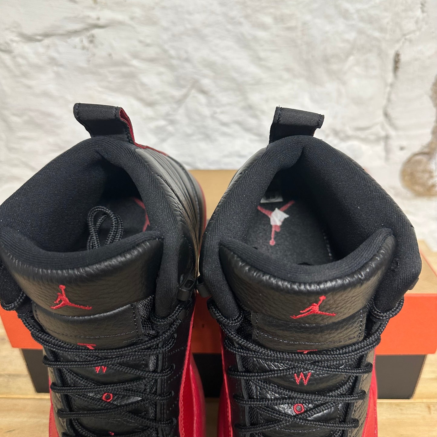 Air Jordan 12 Flu Game Sz 10.5