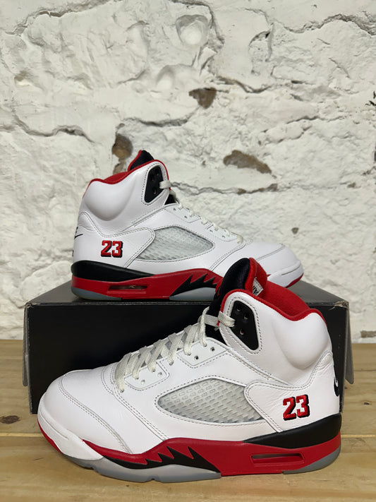 Air Jordan 5 Fire Red Black Tongue (2025) Sz 9