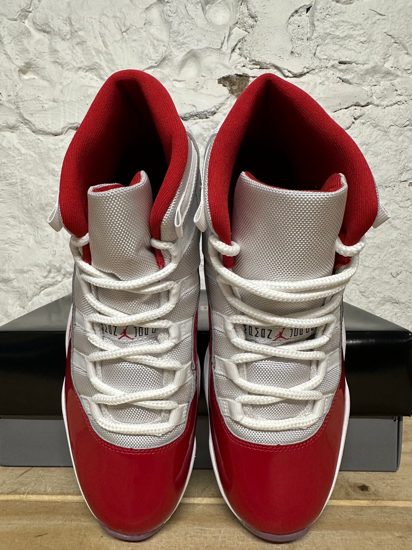 Air Jordan 11 High Cherry Sz 10 DS