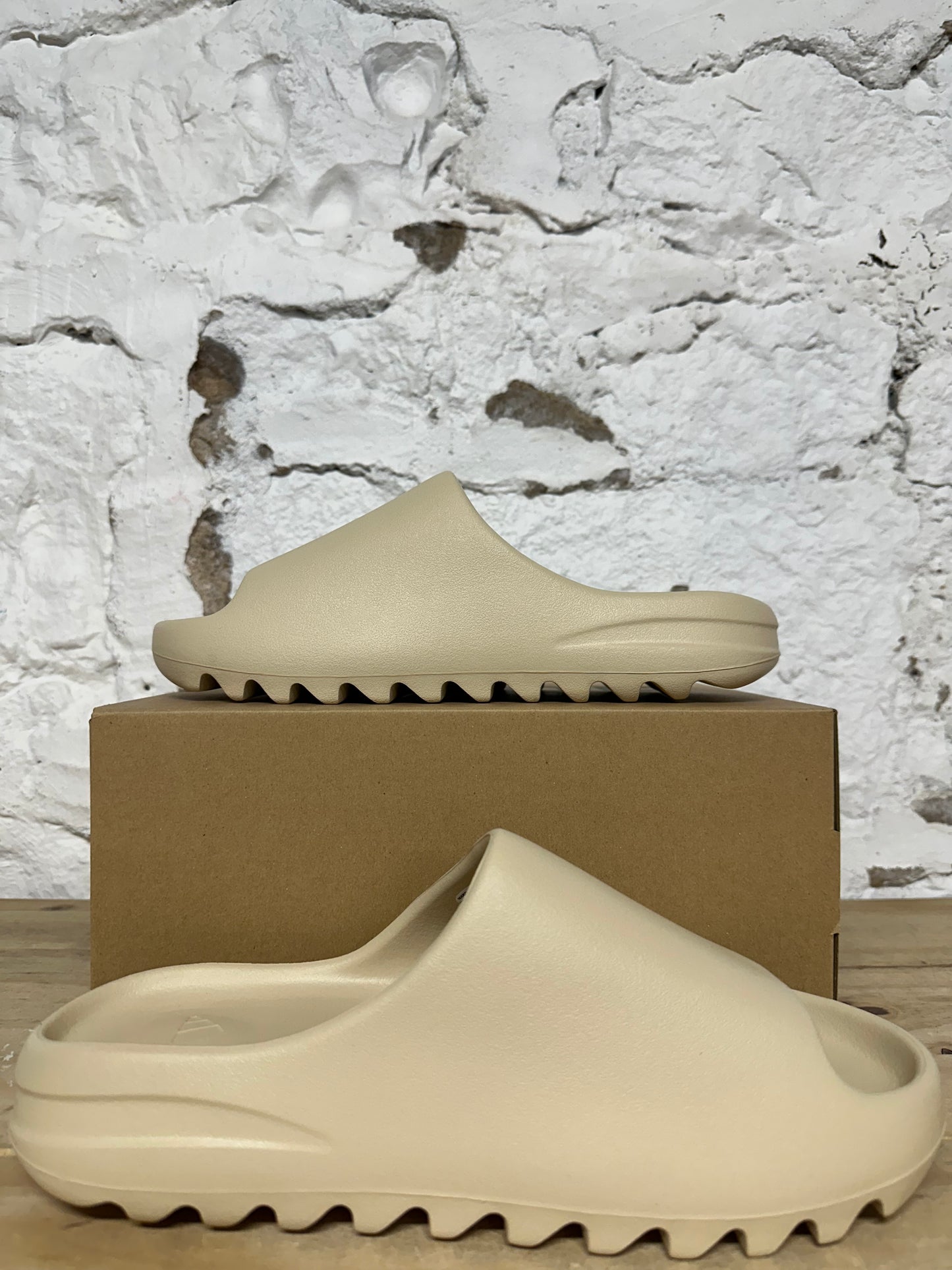 Yeezy Slide Bone Sz 10 DS