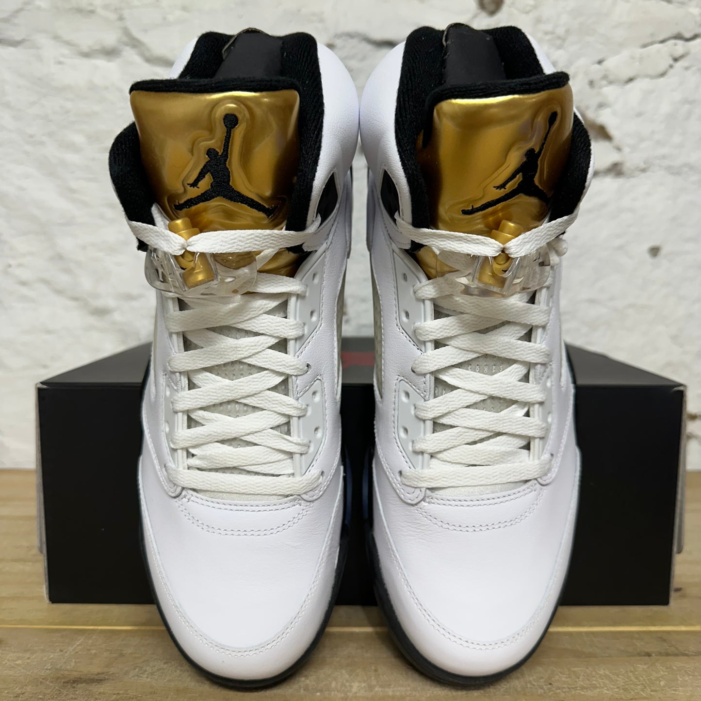 Air Jordan 5 Gold Medal Sz 10.5 DS