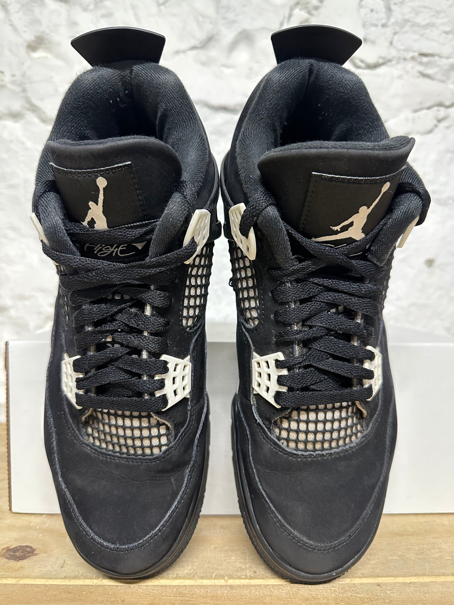 Air Jordan 4 White Thunder Sz 9