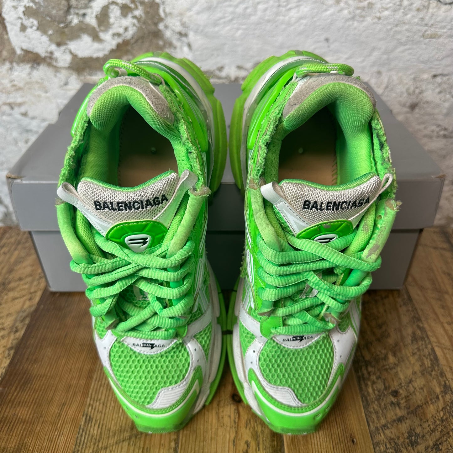 Balenciaga Runner Neon Green White Sz 8 (41)