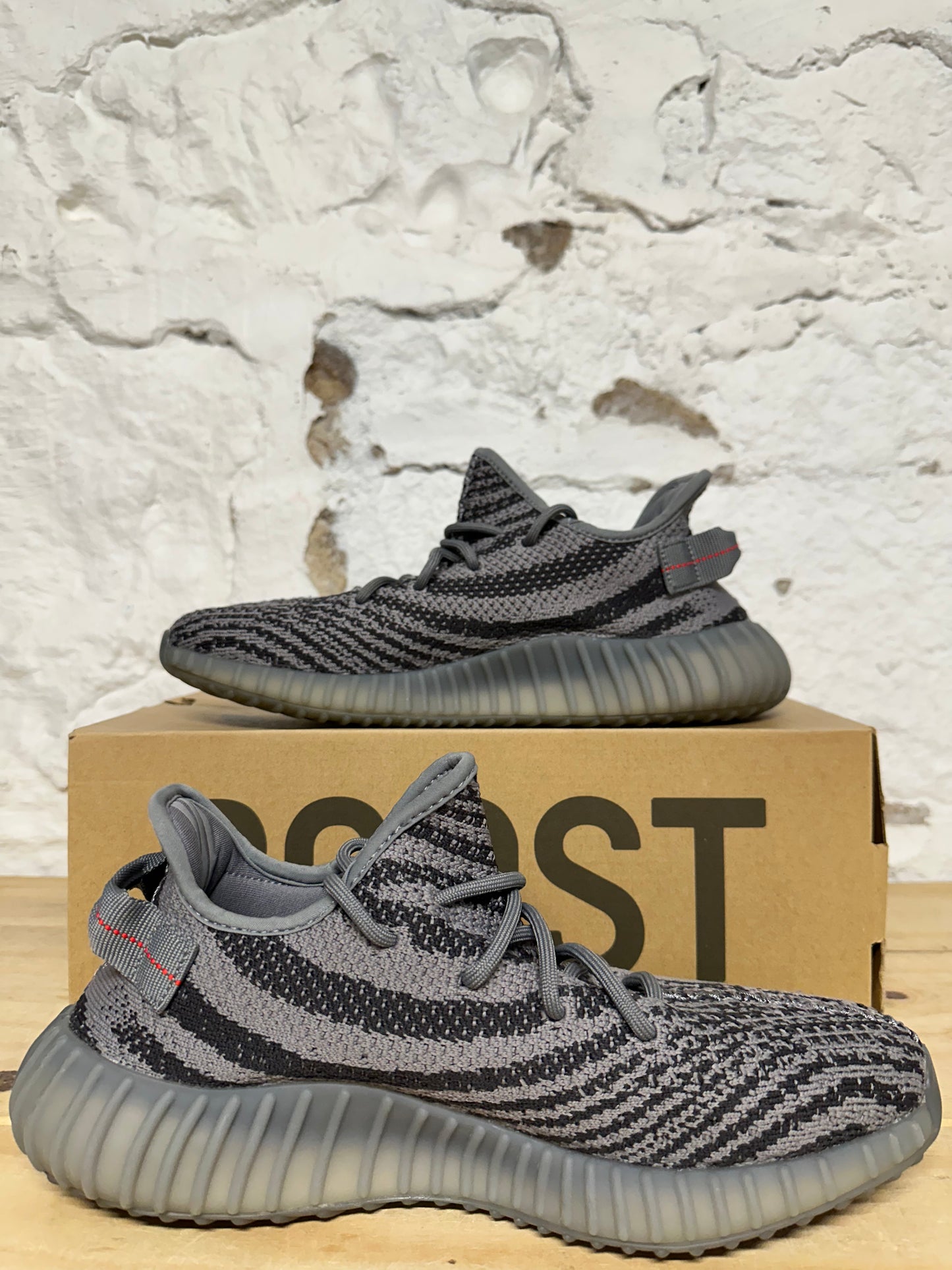 Yeezy 350 V2 Beluga Sz 9.5