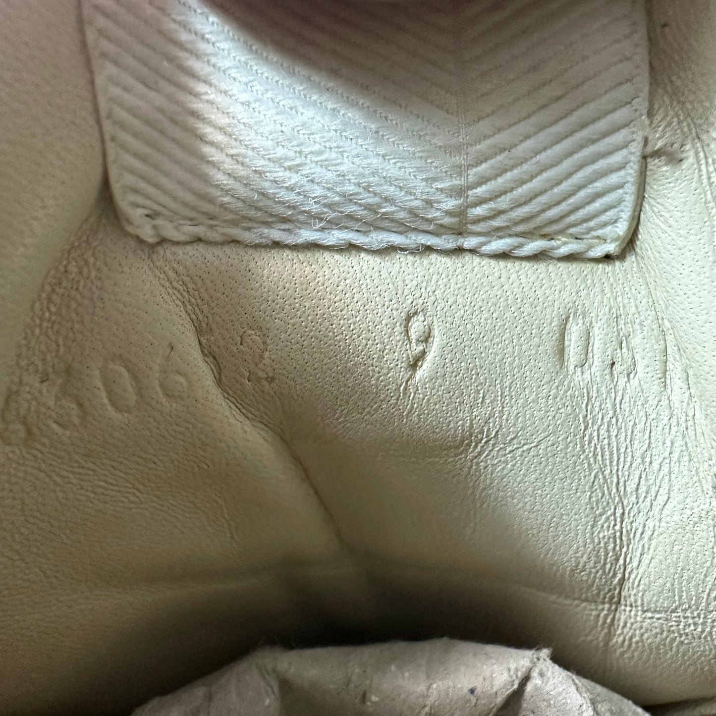 Gucci Rython Hawaii Cream Sneaker Sz 9