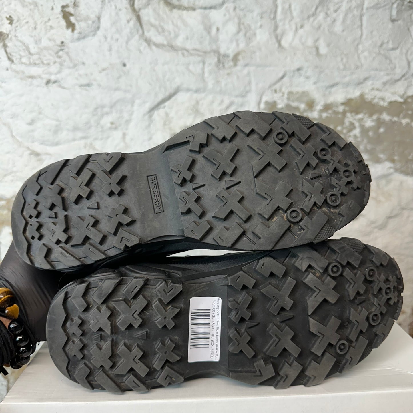 Burberry Arthur Plaid Triple Black Sneaker Sz 8 (41)