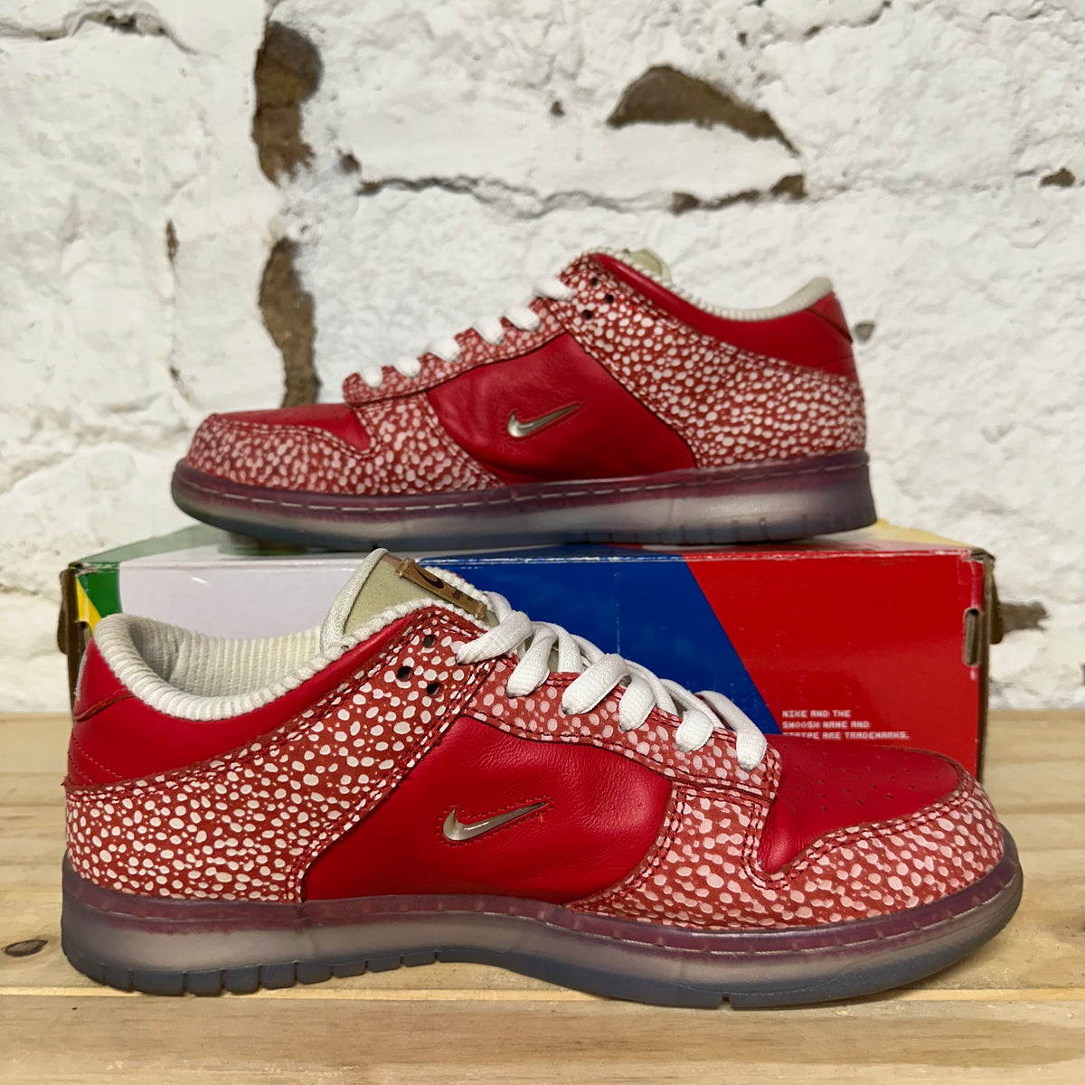 Nike SB Dunk Low Stingwater Magic Mushroom Sz 9