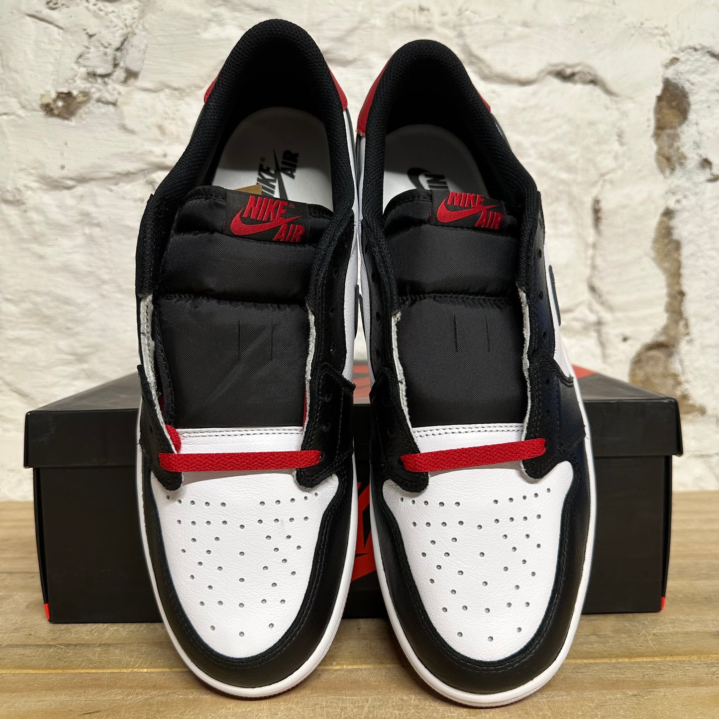 Air Jordan 1 Low Black Toe Sz 13 DS