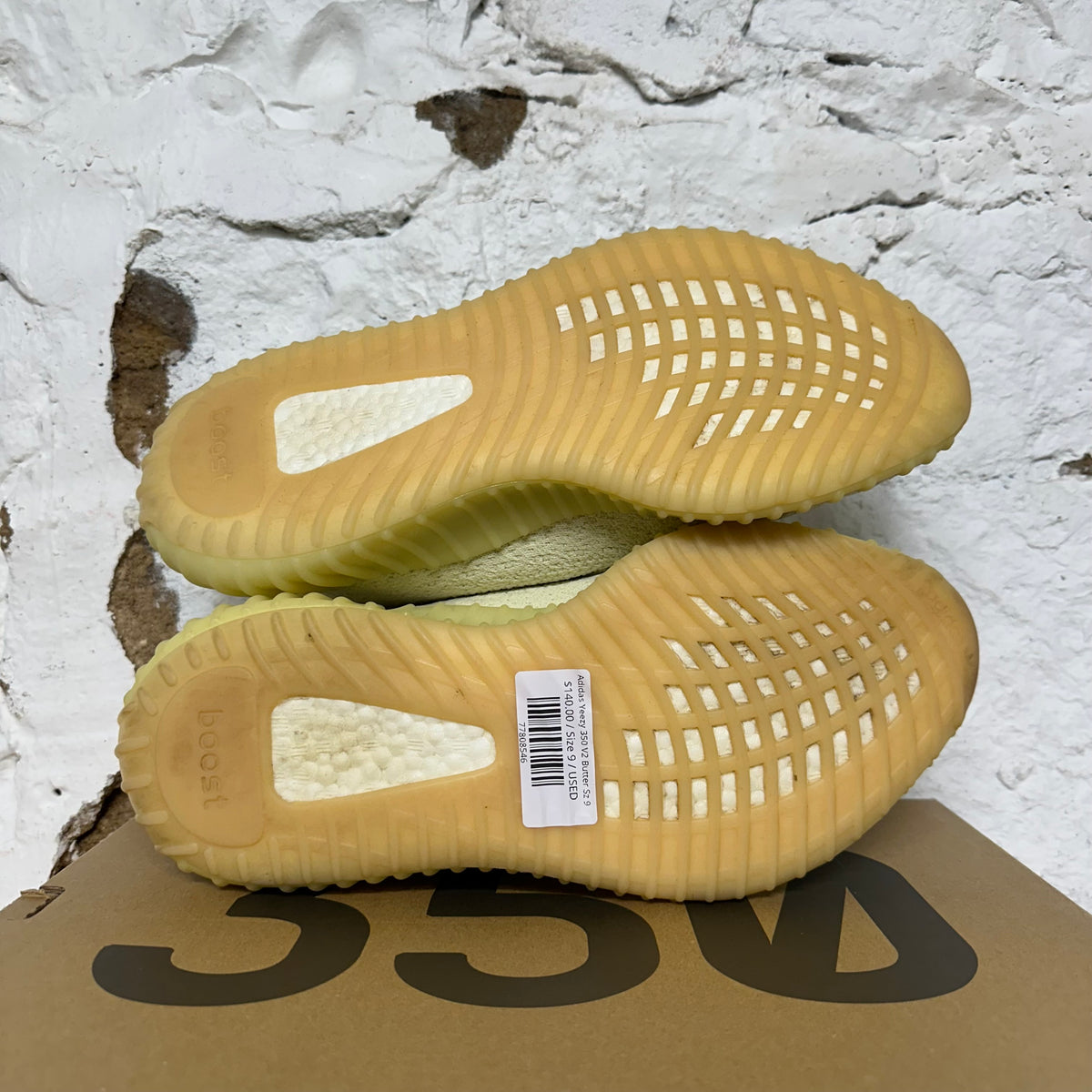 Yeezy 350 V2 Butter Sz 9