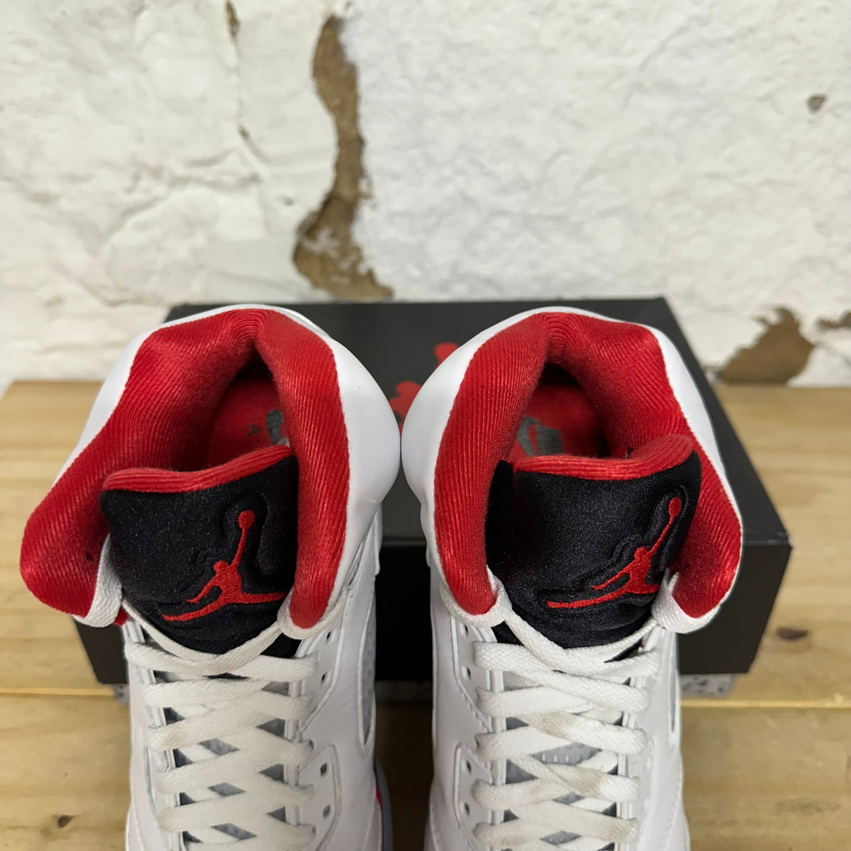 Air Jordan 5 Fire Red Black Tongue (2025) Sz 7Y