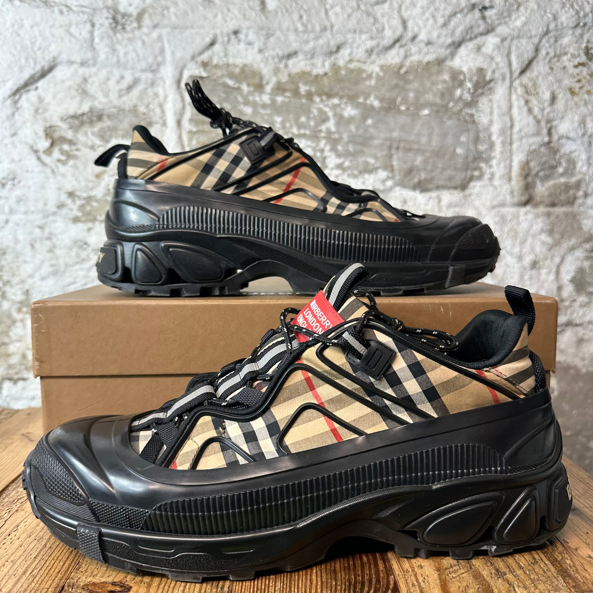 Burberry Arthur Plaid Black Sneaker Sz 12 (45)