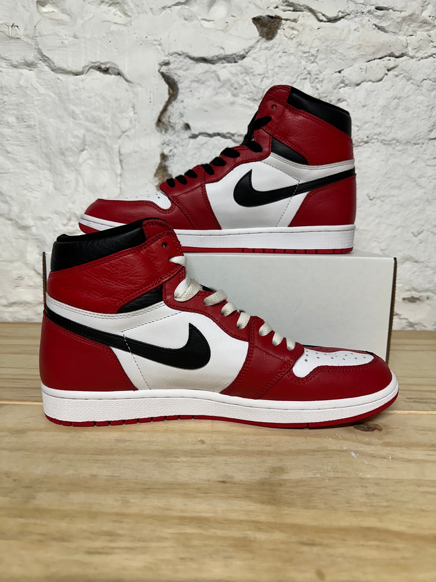 Air Jordan 1 High Homage to Home (Numbered) Sz 11