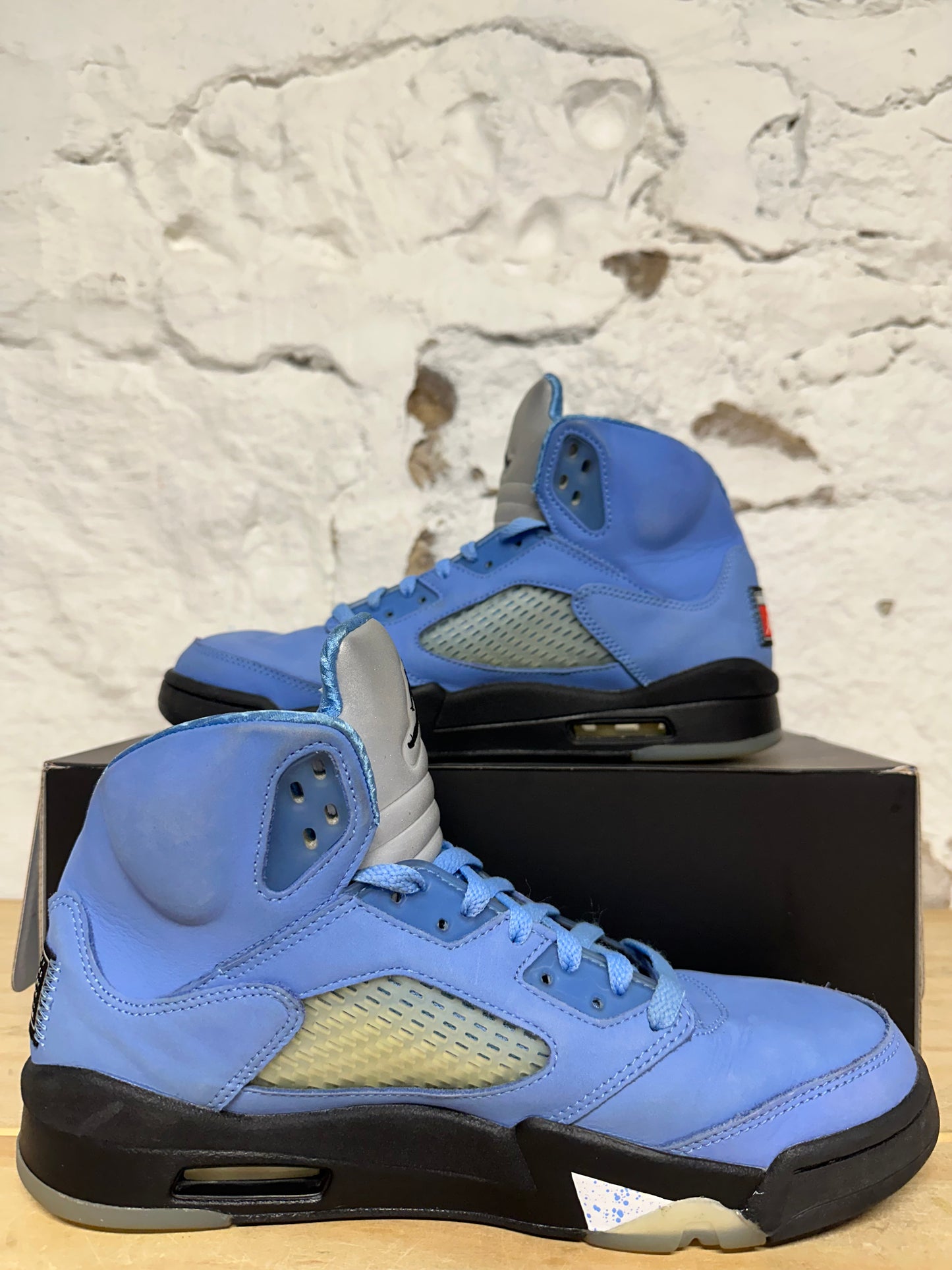 Air Jordan 5 UNC University Blue Sz 9.5