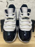 Air Jordan 11 Low Emerald Sz 9
