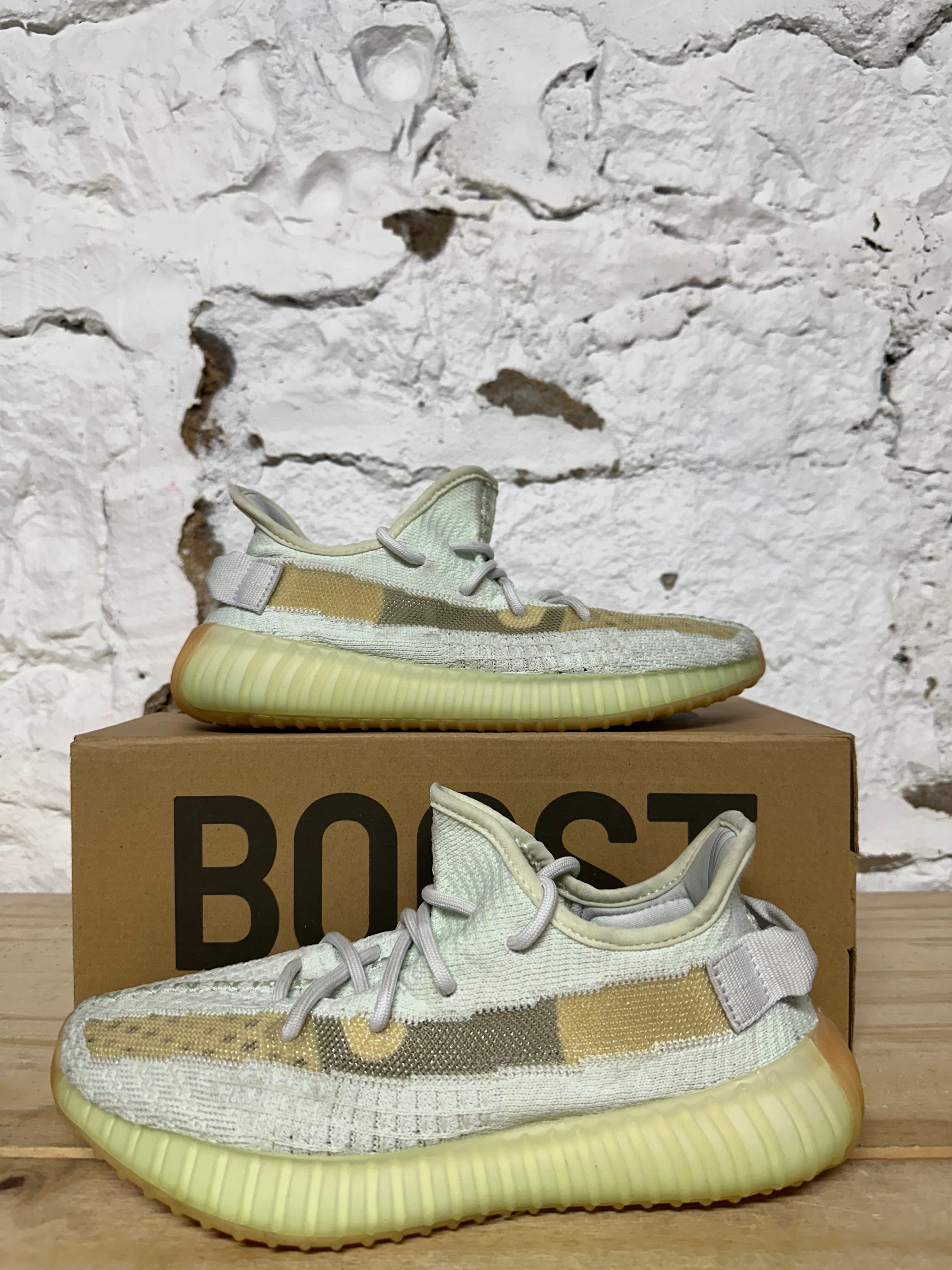 Yeezy 350 V2 Hyperspace Sz 6.5