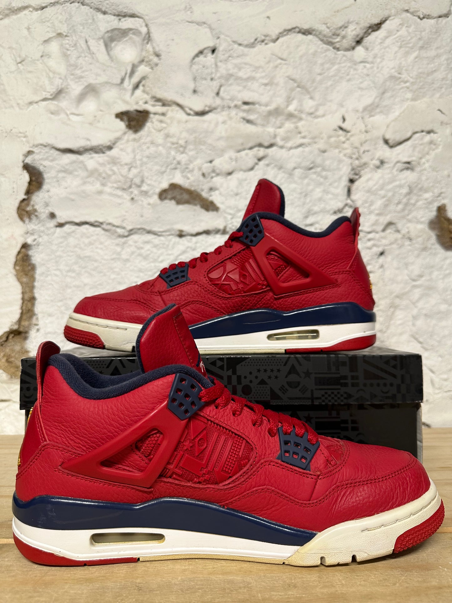 Air Jordan 4 FIBA Sz 9.5