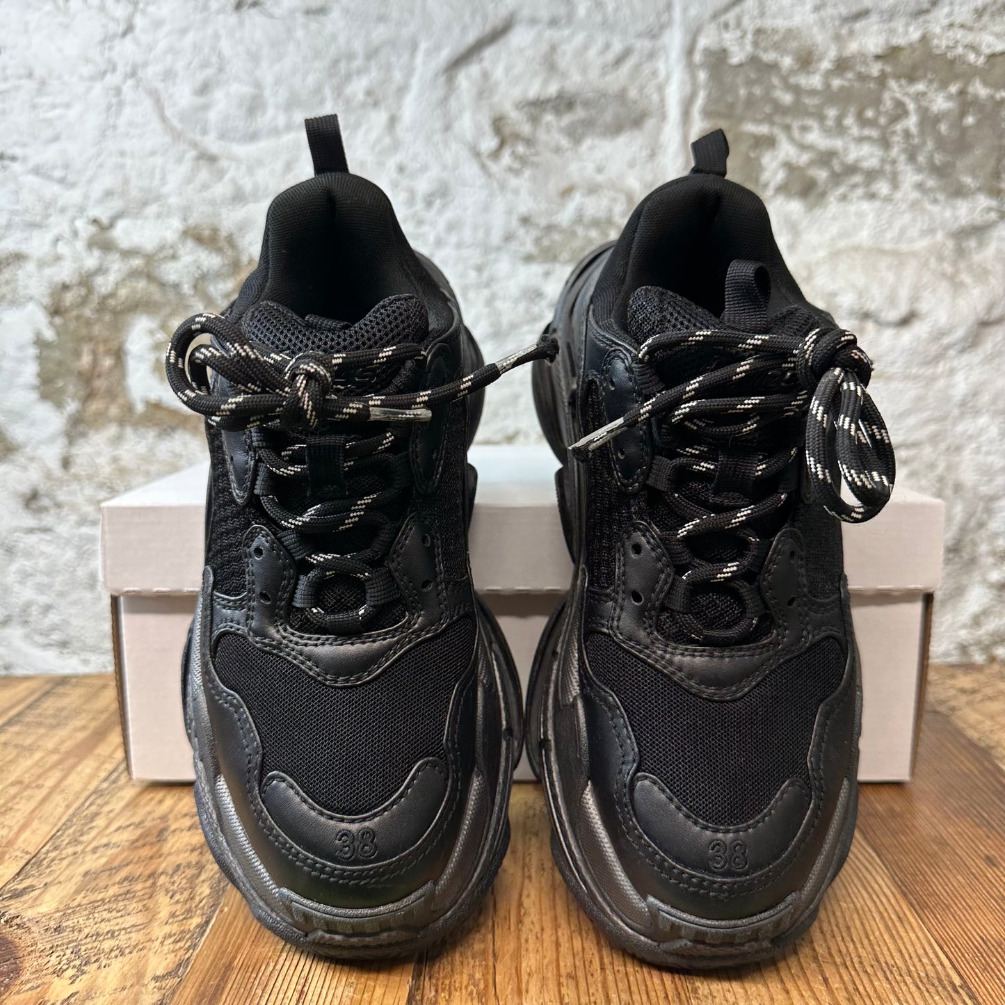 Balenciaga Triple S Triple Black Sneaker Sz 6 (38)
