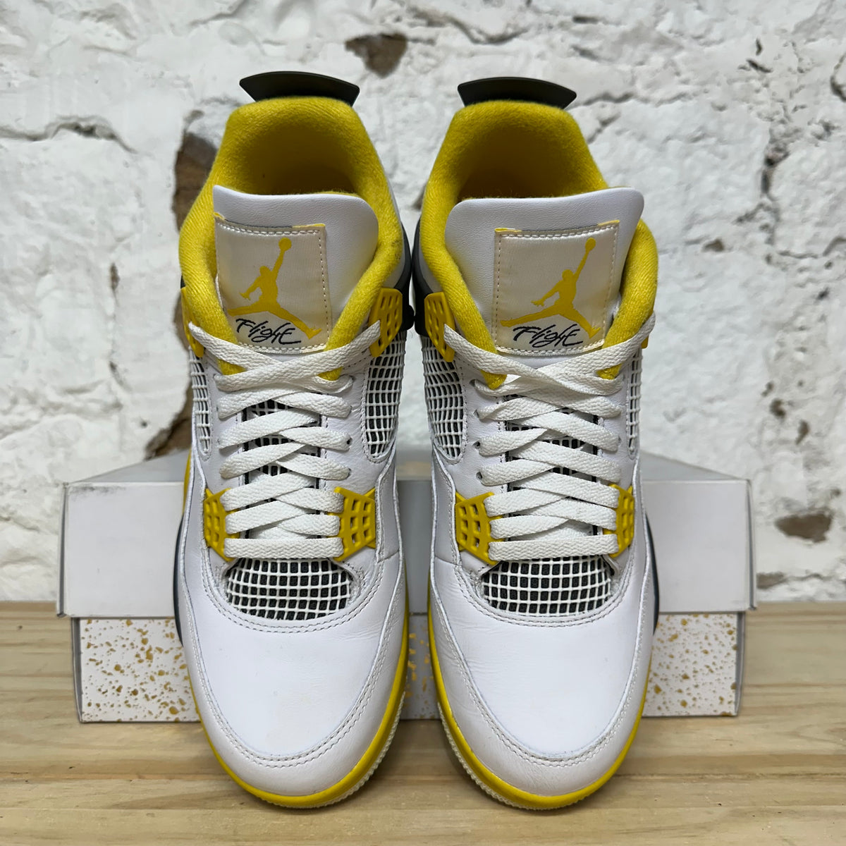 Air Jordan 4 Vivid Sulfur Sz 9.5 (11W)